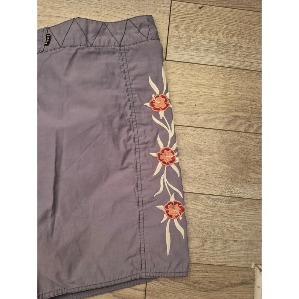 Howler Bros Mens Gray Purple Floral Embroidered Board Shorts Sz 36 Nylon Blend